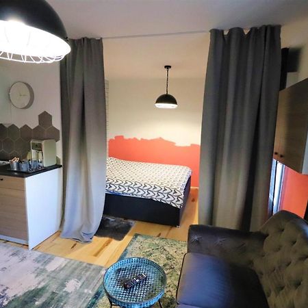 Room Emma,Between Bus And Train Station,Netflix,Speed Wi-Fi Zagreb Exterior photo