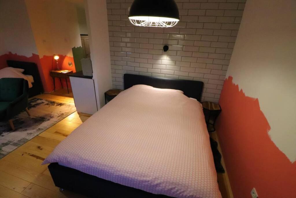 Room Emma,Between Bus And Train Station,Netflix,Speed Wi-Fi Zagreb Exterior photo