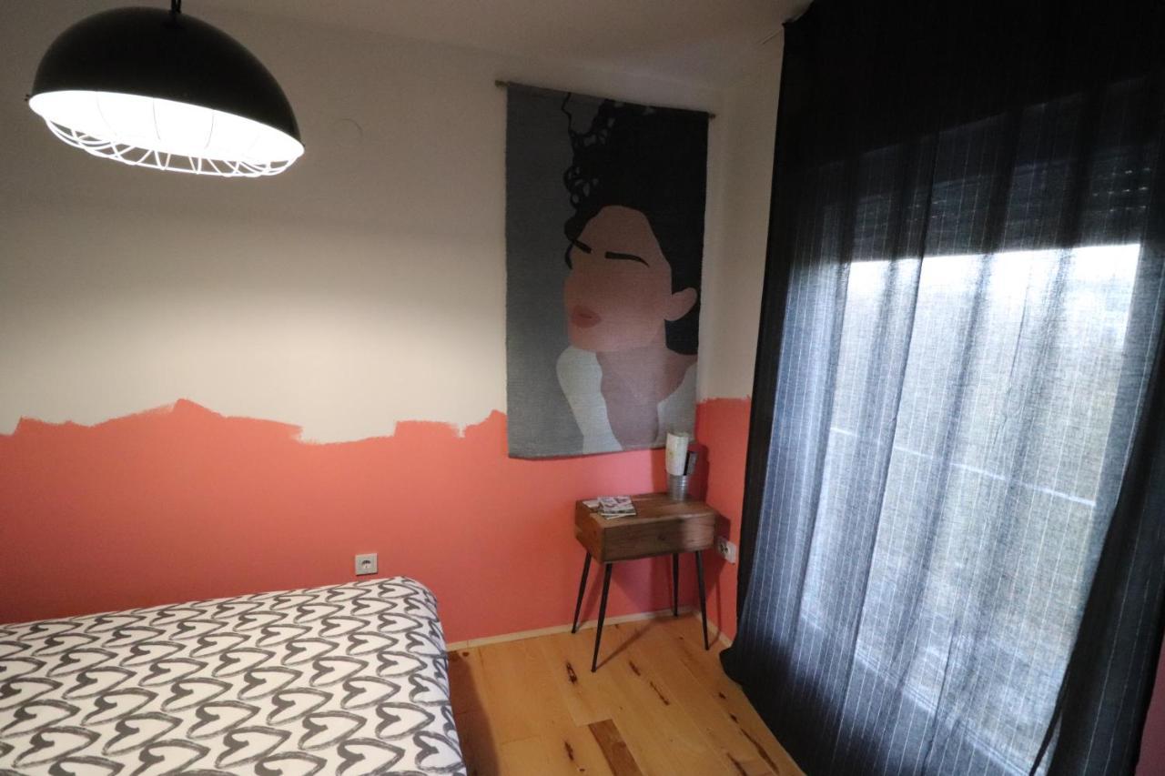 Room Emma,Between Bus And Train Station,Netflix,Speed Wi-Fi Zagreb Exterior photo
